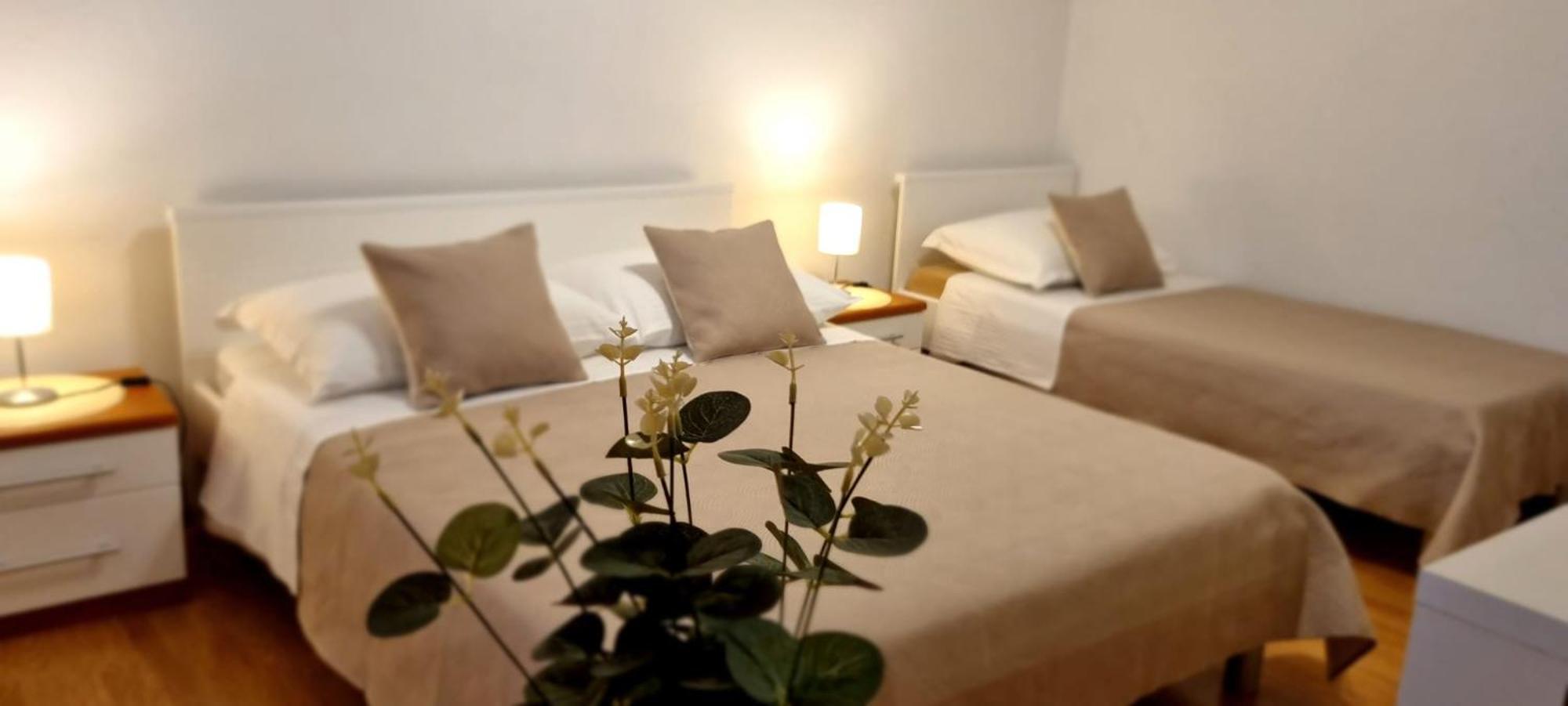 Bed & Breakfast Huljic Hvar Town Bagian luar foto